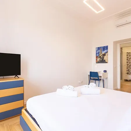 Appartamento Colosseo Modern By In *