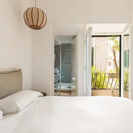 Apartment Trilussa Stylish Penthouse Rome