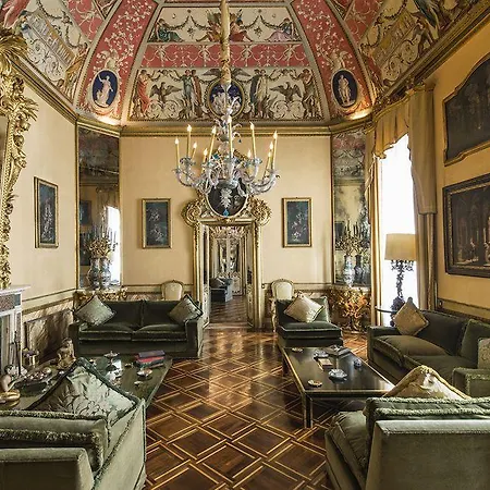 Bed & Breakfast Residenza Ruspoli Bonaparte 4*