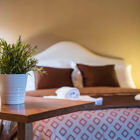 Aida Charming Bed & Breakfast