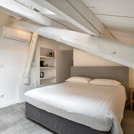 Gonfalone 6 Bed & Breakfast 5*