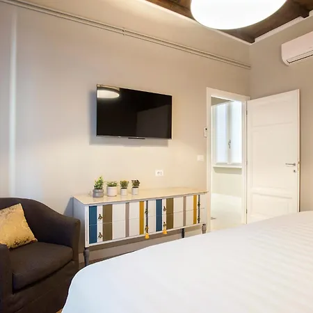 Gonfalone 6 Bed & Breakfast 5*