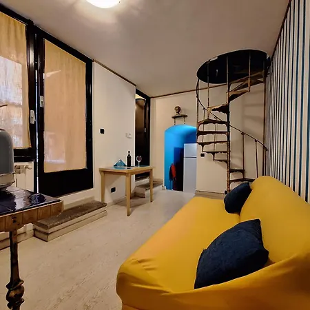 Apartment ωlimpiα *