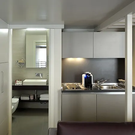 Trevi Palace Luxury 4* רומא
