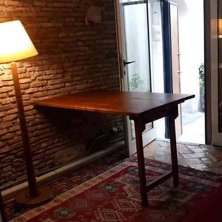 Apartment Domus Next Campo De'fiori With Thermal Shower Rome