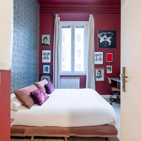 Retro - St. Peter Vatican Apartment