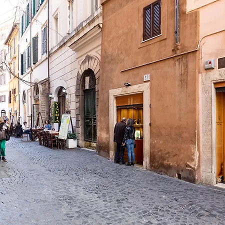 Con Terrazzino Al Pantheon Apartmán *