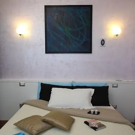 Gala Bed & Breakfast 3*