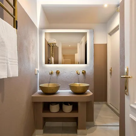 Sant'agnese Metro Apartment *