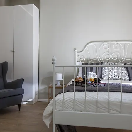 Un Attimo A Bed & Breakfast *