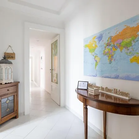 Elegant Garbatella Apartment