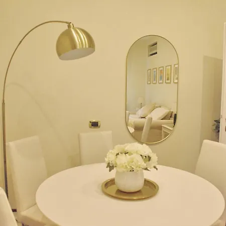 Apartamento Tridente Storico