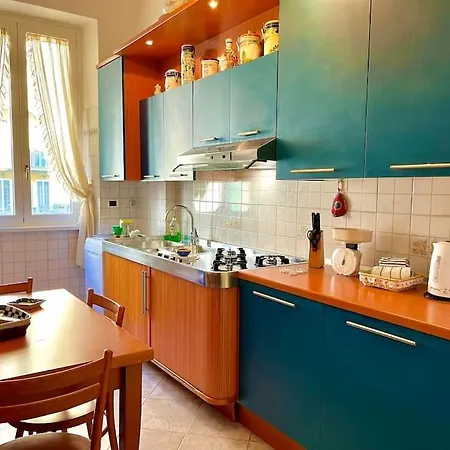 Elegant House In Apartment *