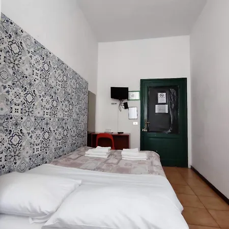Meltin' Guest house 2*