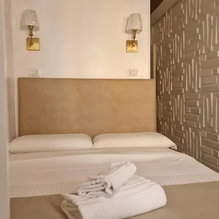 Living 2* Rome