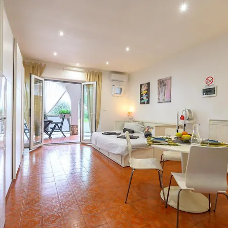 - Bel Poggio Apartment