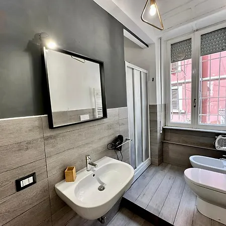 Jef Vaticano, Apartment