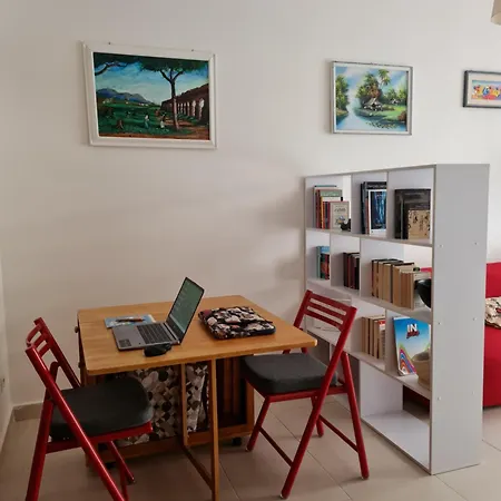 Cozy Flat In Rome