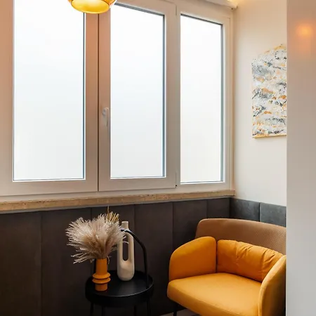 Domus Regum Apartment *