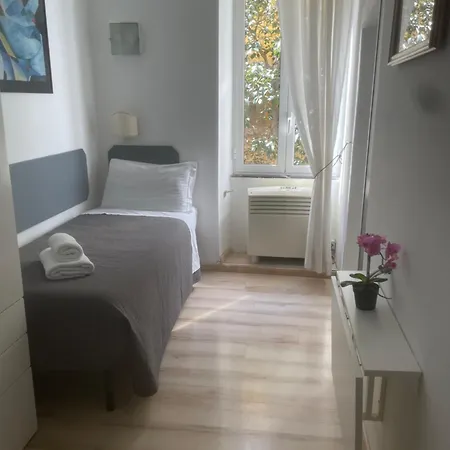 Guest house Colosseo *