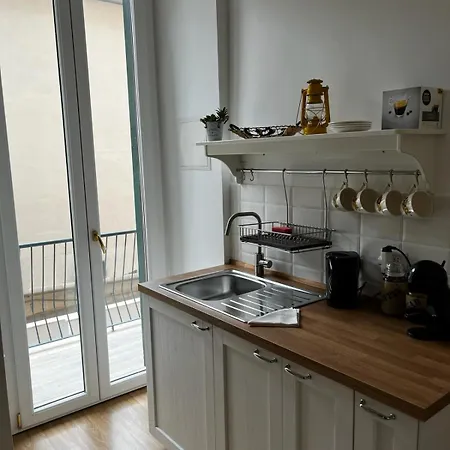 Apartment Be Your - Mr House