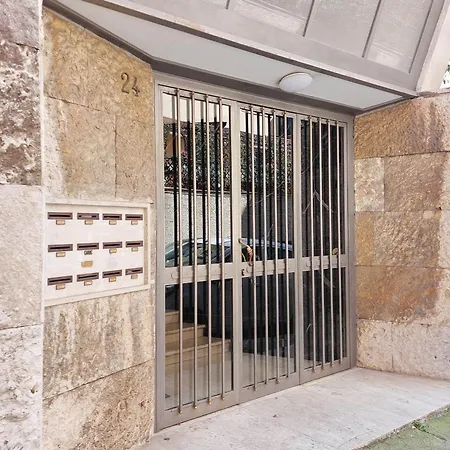 Boutique Con Ampia Terrazza - Citta Del Vaticano Rome