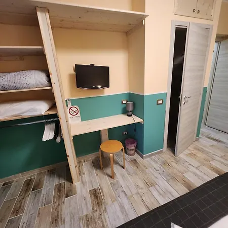 Le Terrazze Di Alberto Bed and Breakfast 2*