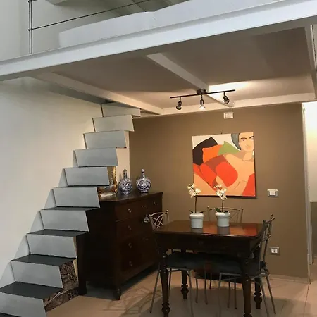 Apartment Rione Monti, Nur Wenige Schritte Vom Kolosseum Entfernt *