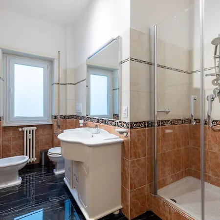 Apartment Holy Hideaway: 3bedrooms Near The Vatican Rome