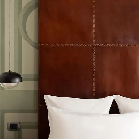 Maison Piazza Di Spagna Esperienze Hotel 4*