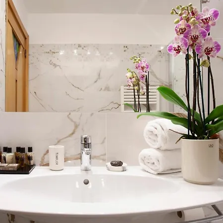 Harry's Bar Trevi Luxury - Sardegna Apartment Rome