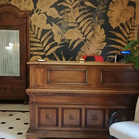 Arco Di Travertino 2*