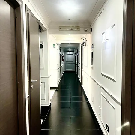 Hostal Palace *