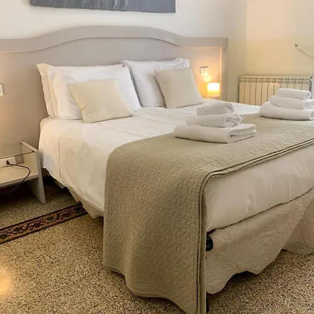 Bed & Breakfast Biancoreroma 2*