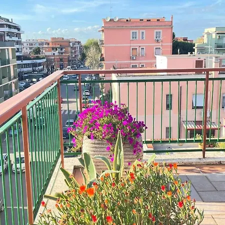 Panoramic And Bright Penthouse Is Waiting For You Apartmán Řím