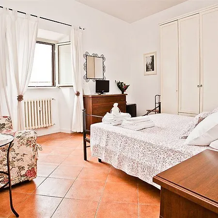 Al Centro Di Bed & Breakfast 3*