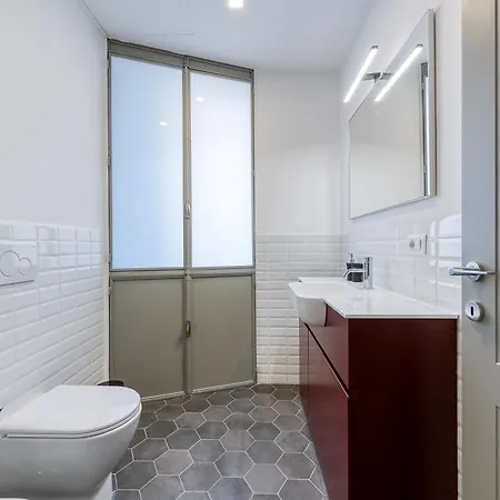 Clausim Domus: New Brightful Flat Next To The Vatican Apartment *