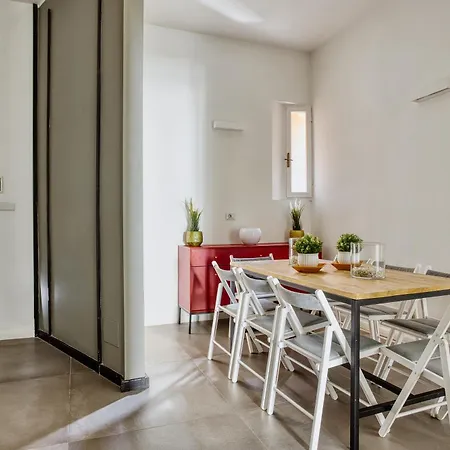 Apartamento Clausim Domus: New Brightful Flat Next To The Vatican *