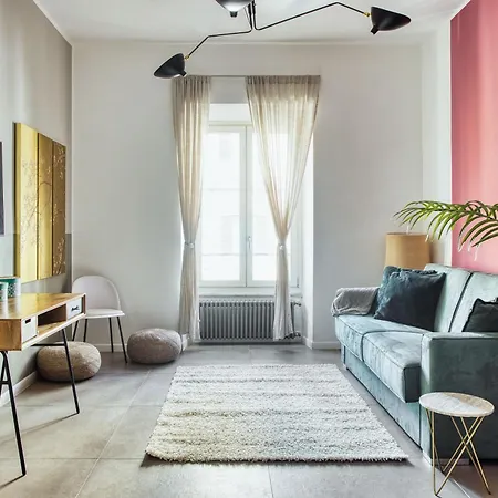 Clausim Domus: New Brightful Flat Next To The Vatican *