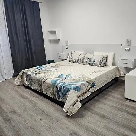 Vittoria's Guest house *