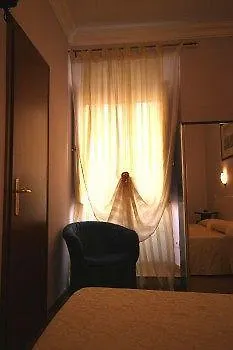 Flavia 84 Hotel *