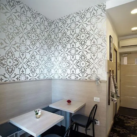 Appia 442 Hotel 3*