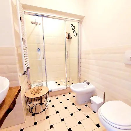 Vanity - 4 Bedrooms With 4 Bathrooms - Ac & Wifi Rome