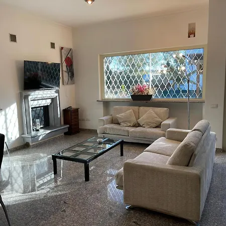 Apartment In Naomi Rome