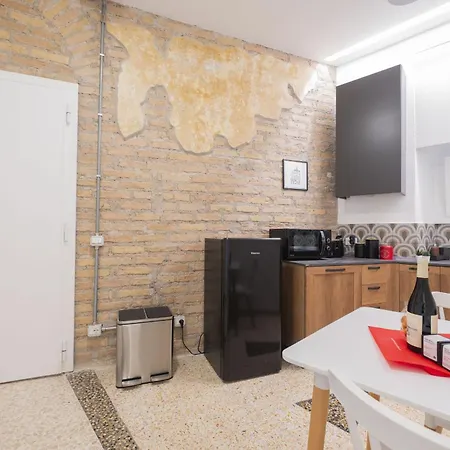Trastevere Lovely 2 Bedroom