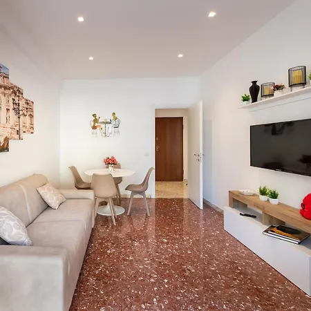 Luxury And Sweet Home-metro Malatesta Holiday home