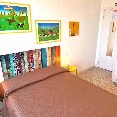 Guest house Cecilia House *