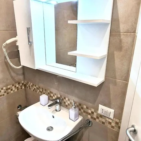 Guest house Cecilia House *