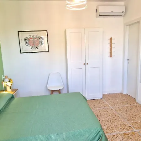 Cecilia House * Rome