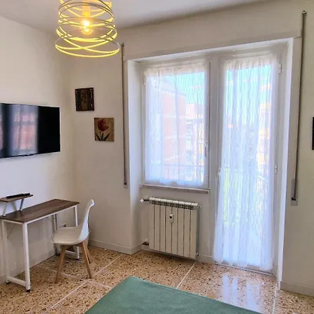 Cecilia House Guest house *